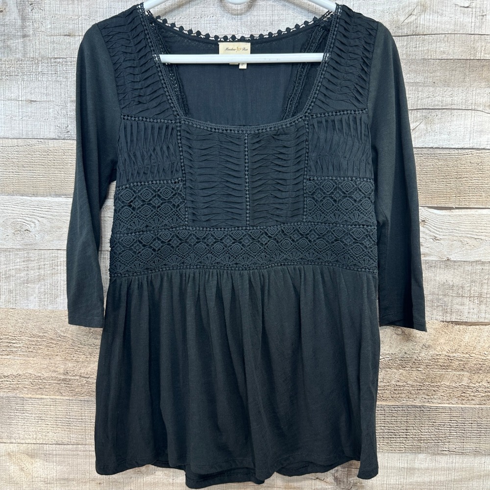 Meadow Rue Anthropologie Nosara Lace Boho Top Black Pleated 3/4 Sleeve XS